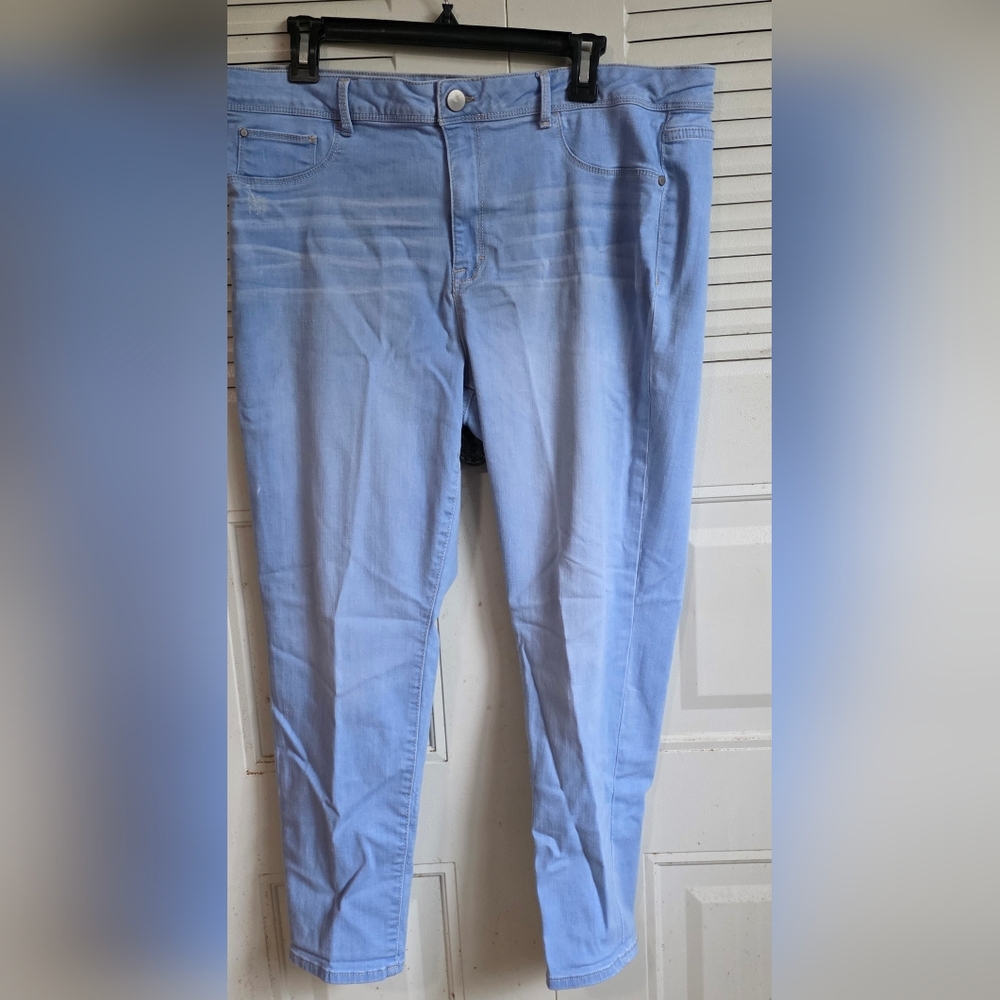 Time and Tru Women's High Rise Mom Jeans, light blue stretch plus size 20